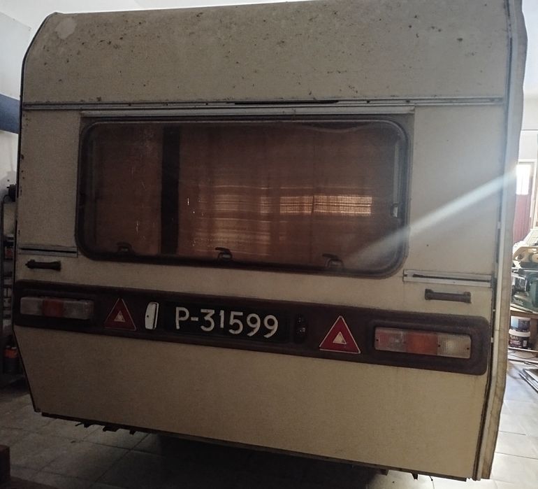 Caravana para restaurar