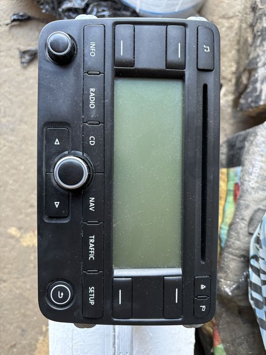 fabryczne radio z Volkswagena