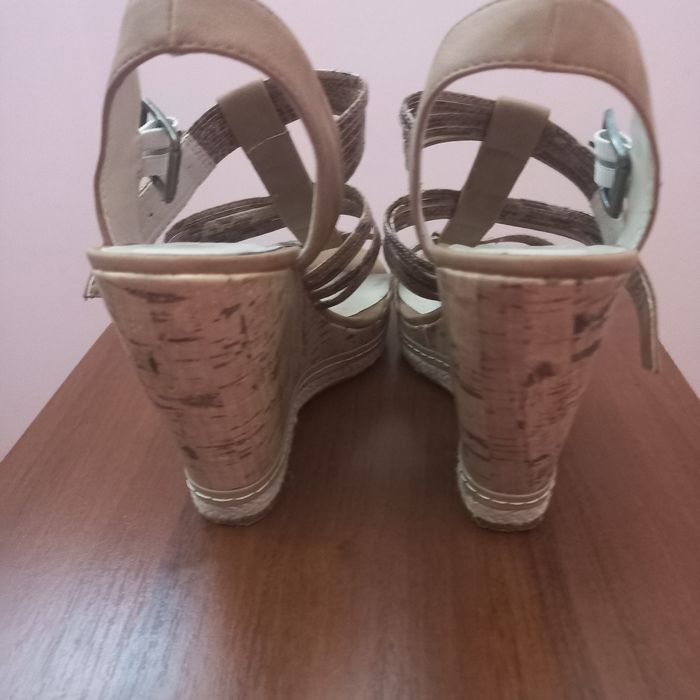 Босоножки Bodyflirt