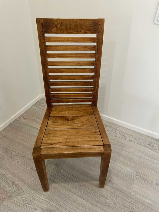 Mesa de jantar com 8 cadeiras (madeira maciça Sucupira)