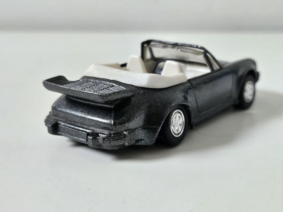 Model samochodu Porsche 911 Cabriolet Deles 1991 Skala 1:43
