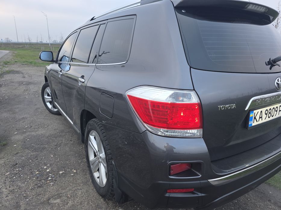 Тойота Хайлендер 2