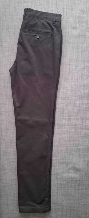 Chinosy slim fit RESERVED rozm. 30 czarne
