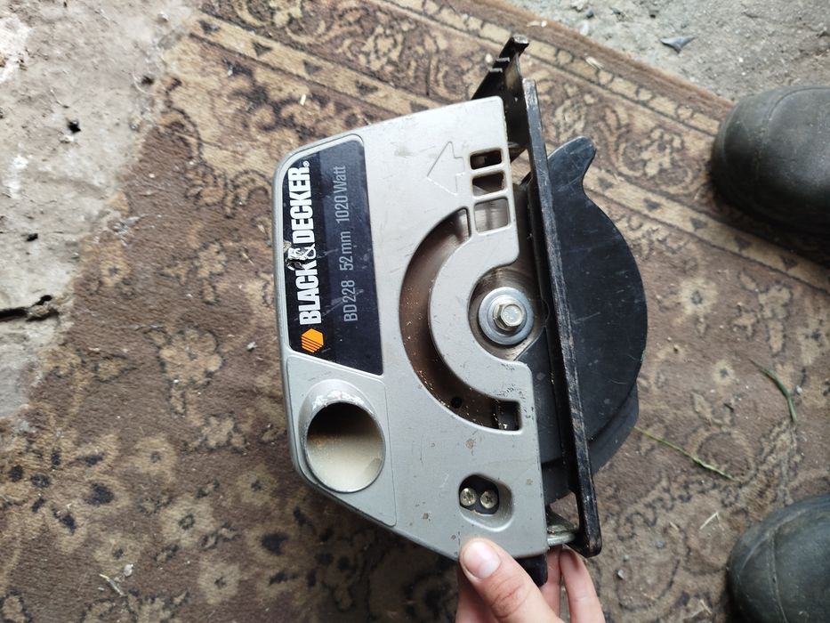 Мініциркулярка Black & decker BD228 52mm 1020W, 4,9 A.