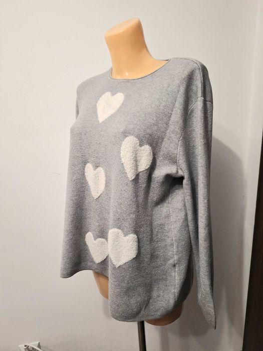 40-42 Swetr bluzka szara serca  sprężysty