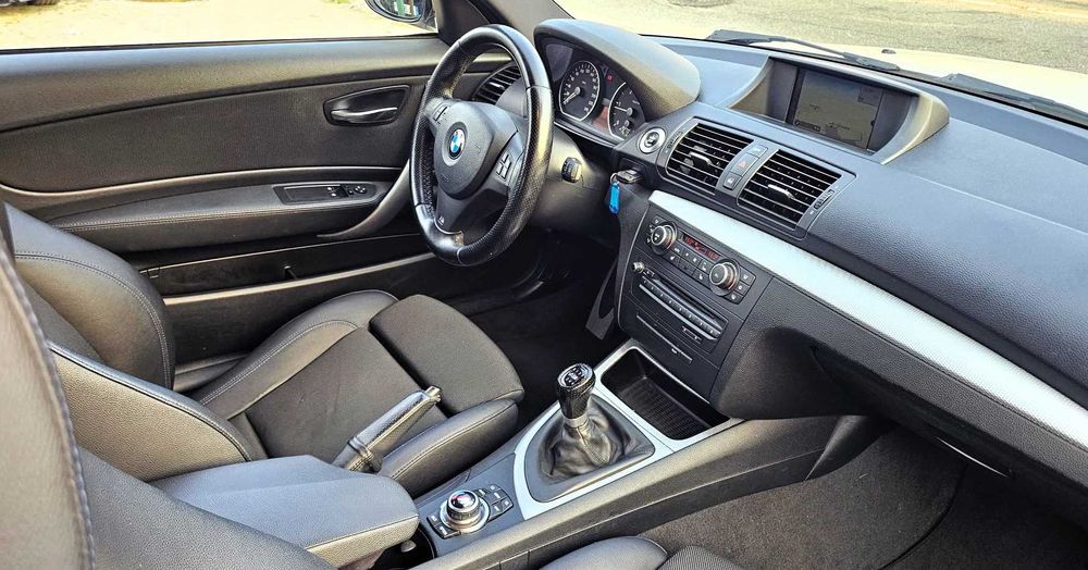 BMW 2.0d 143cv Pack M - 3.PORTAS - GPS