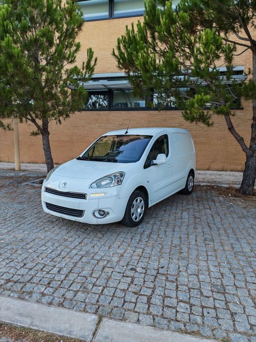 Peugeot Partner 1.6 hdi  3 lugares ( 2014 )