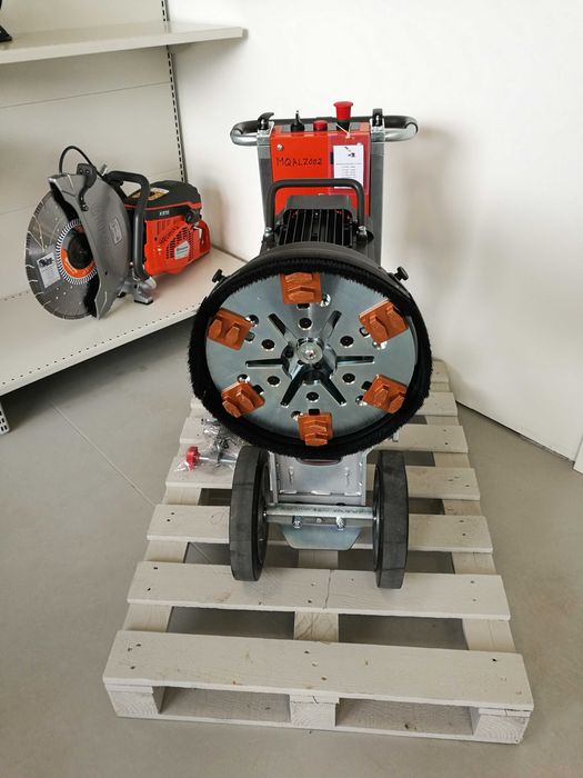 Aluguer retificadora de superficie betão, por dia desde