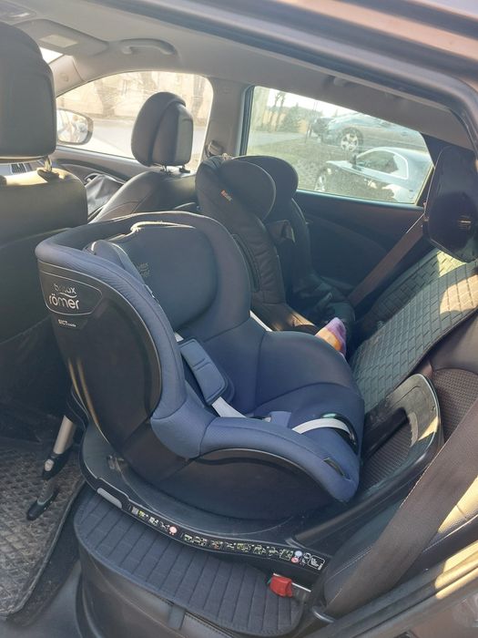 Fotelik obrotowy rwf britax dualfix m 0-18kg 61-105cm