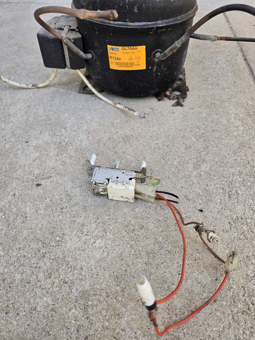 Compressor de Arca Congeladora + Interruptor