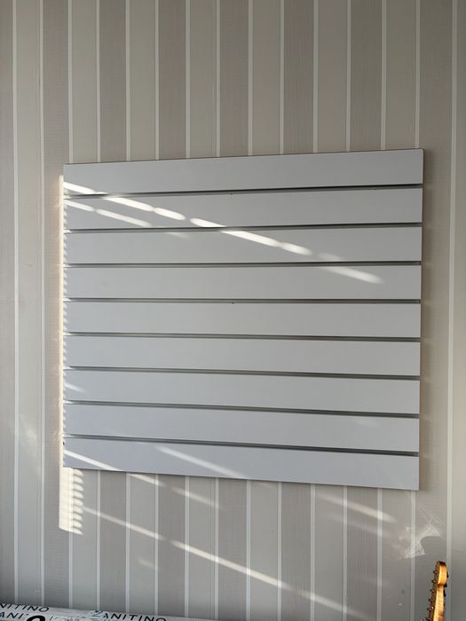 Panel ścienny slatwall