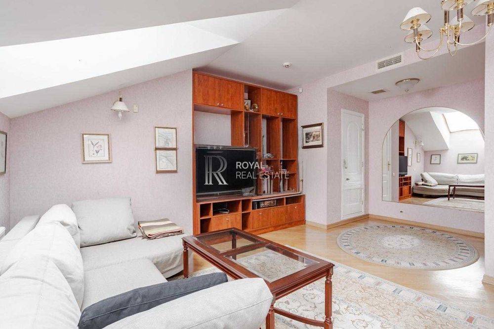 Продаж Квартира 5кім. 325м2 вул. Софіївська Дворівнева Газ Метро