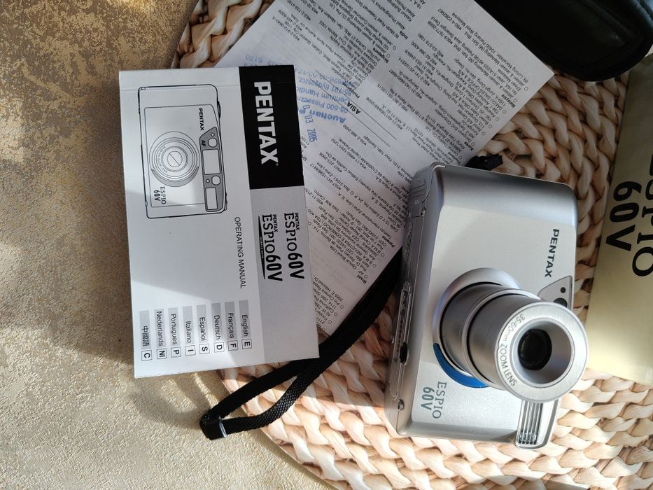 Aparat fotograficzny analogowy Pentax Espio 60V, nieużywany.