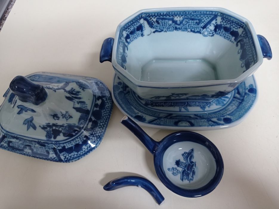 Molheira porcelana inglesa Victoria Ironstone