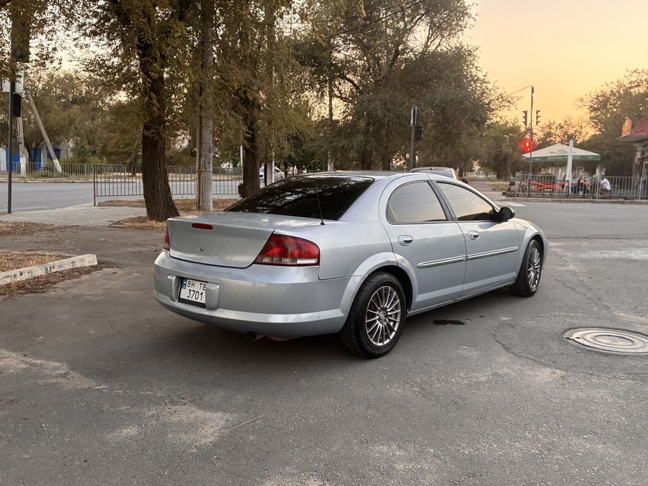 Продам крайслер 2.4  автомат