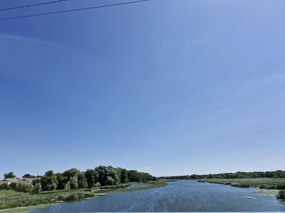 Земельна ділянка з прямим виходом на  водоймище та ліс