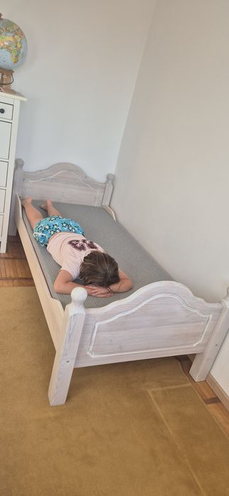 Łóżko do materaca 90x200 ze stelażem 100% drewno  jak nowe
