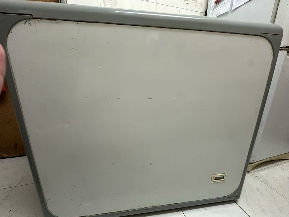 Arca congeladora industrial grande a funcionar 100%– oportunidade