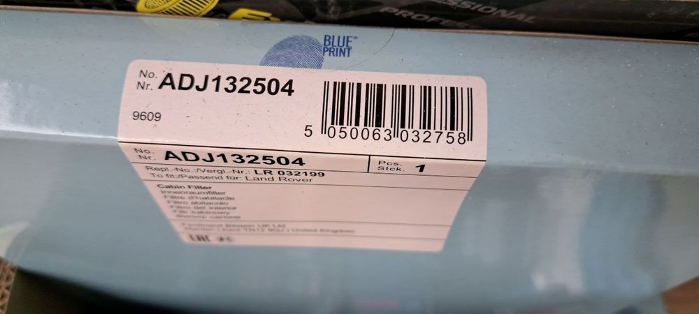 Фільтр салону BMW X5 E53 вугільний Blue Print ADJ132504