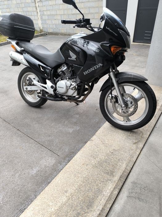 Honda Varadero XL 125 ( Não Trabalha)