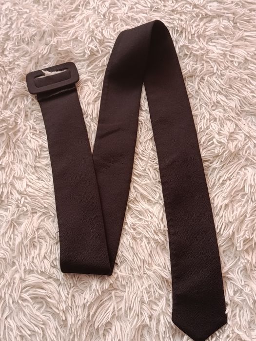 Czarny materiałowy pasek – szeroki, elegancki, stan dobry