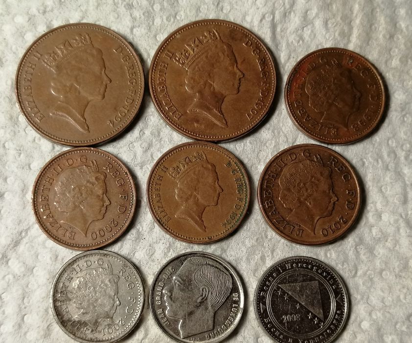 Różne monety ze świata