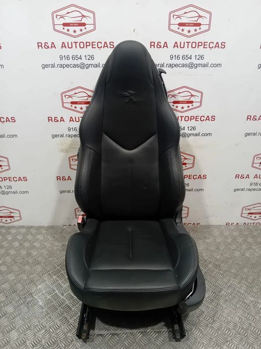 Conjunto de Bancos Peugeot RCZ Em Pele