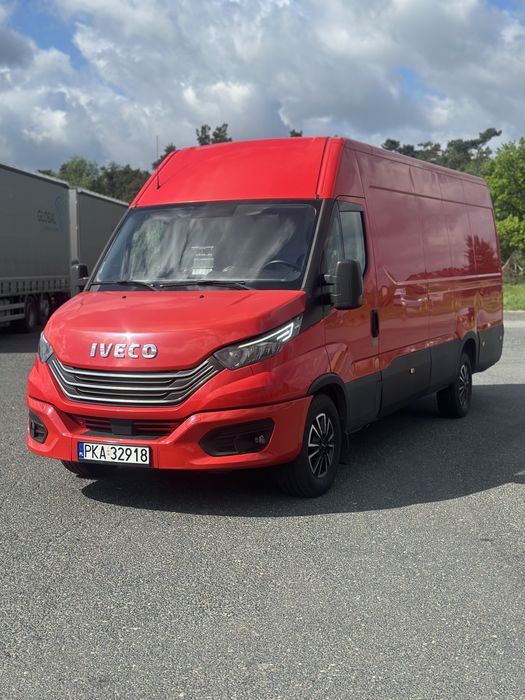 Iveco Daily 3.0 automat . Bogate wyposażenie