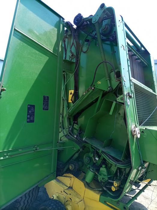 Prasa rolującą John Deere 550 siatka,sznurek