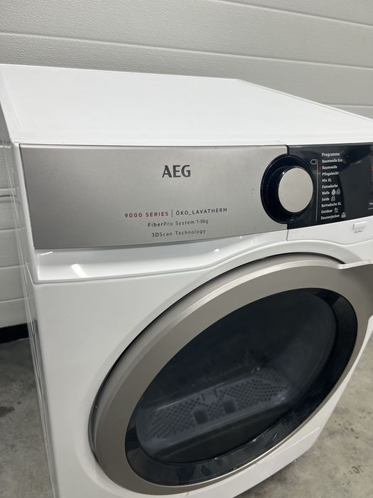 Топова сушильна машина AEG T9ECOWP з тепловим насосом / 9000 серія