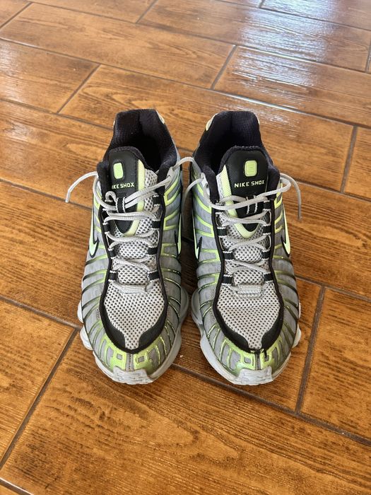 Nike shox TL