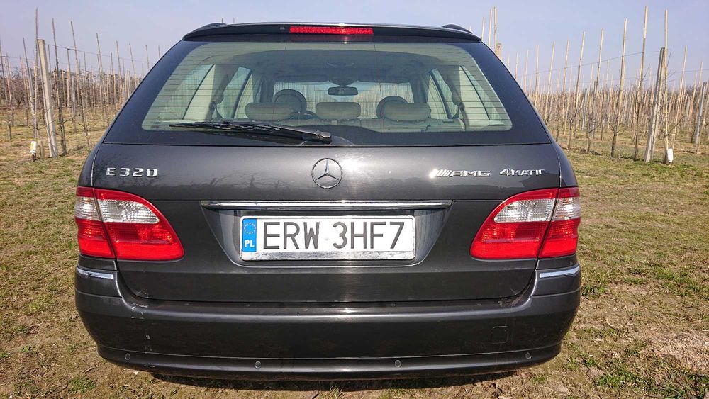 Mercedes Benz E320 Wzorowy