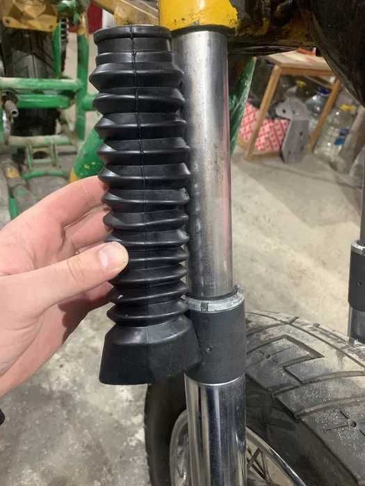 Гофра пыльник амортизатора брызговики на вилку мотоцикла скутера мопед