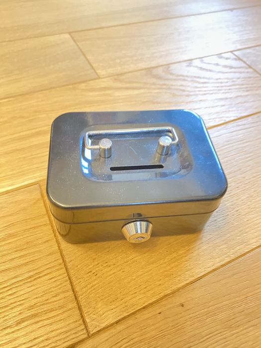 Mini sejf 2 klucze metalowe, czarne