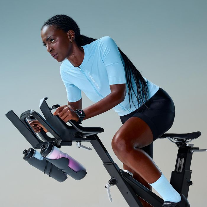 Bicicleta Estática Ultrassilenciosa Conexão Zwift Cardio Training