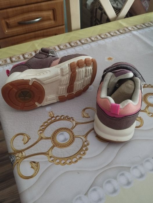 Buty dla dziewczynki