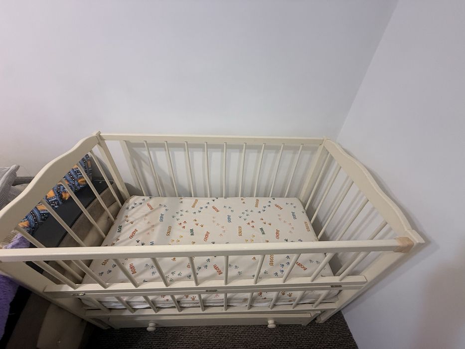 Дитяче ліжко, колиска, ліжечко