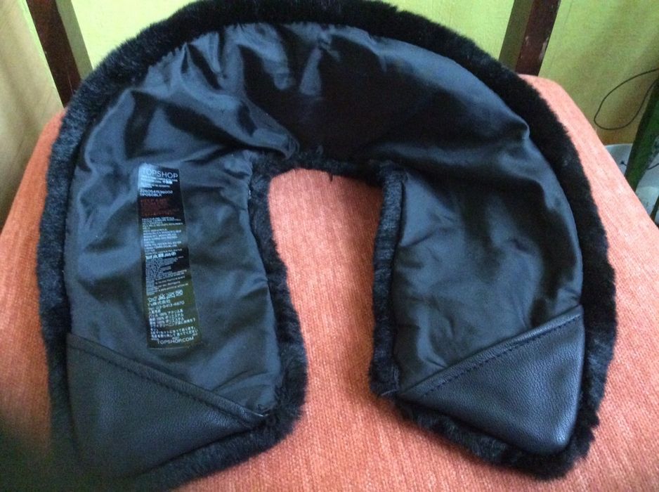 Kołnierz czarne sztuczne futerko Topshop