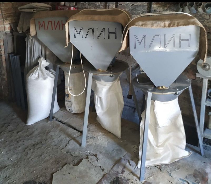 Зернодробарка-млин