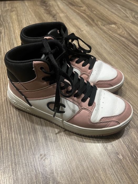 Чудові жіночі кеди хайтопи Champion 36 розмір