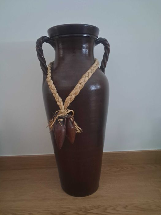 Pote decorativo de barro grande