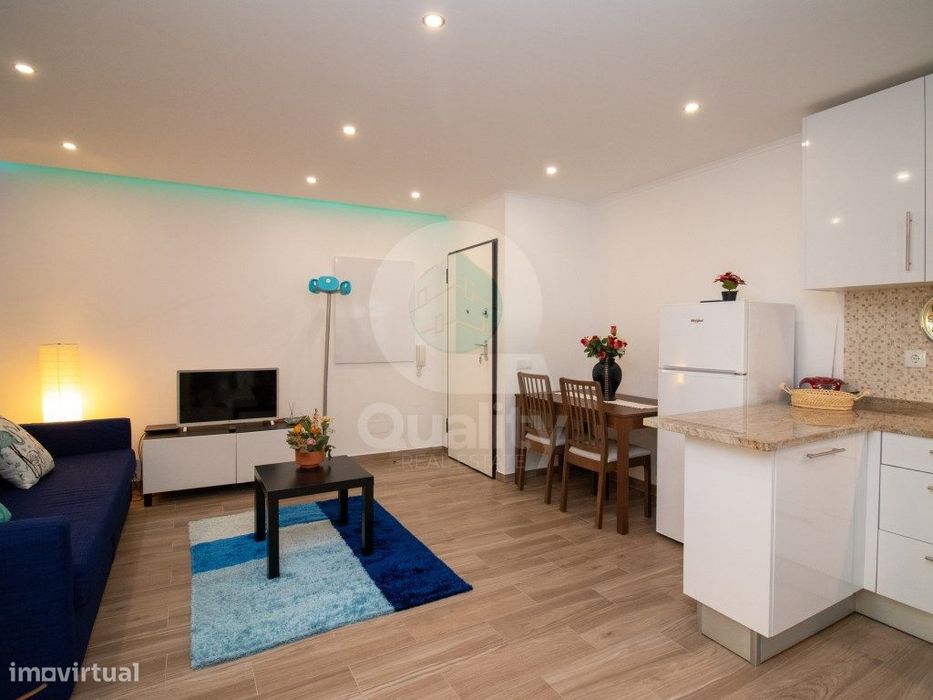 Apartamento T2 Remodelado no Coração da Costa da Caparica A 7 Minut... — Costa Da Caparica, Setúbal