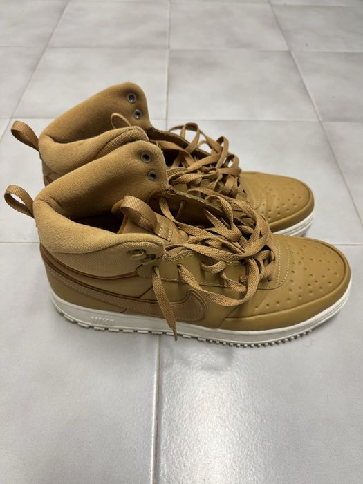 Sapatos NIKE. Tamanho 45.