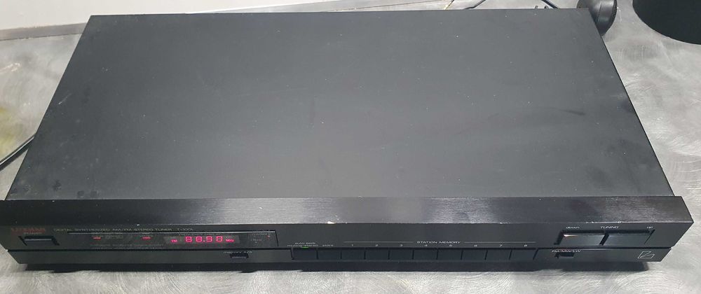 tuner Luxman T-100L - starszy model. Sprawny