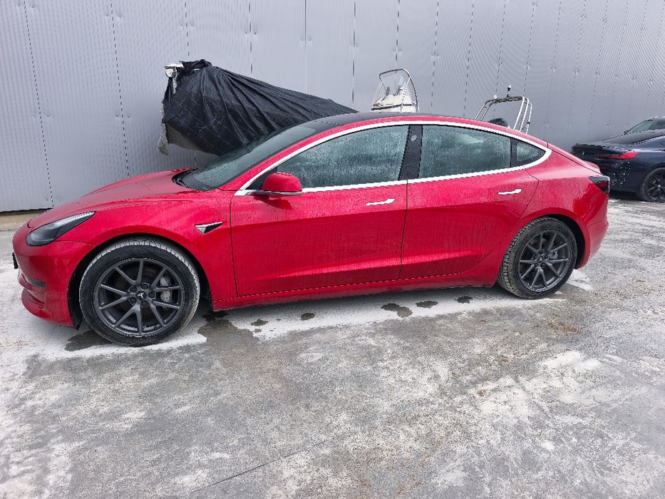 Tesla 3 dual motor 464cv