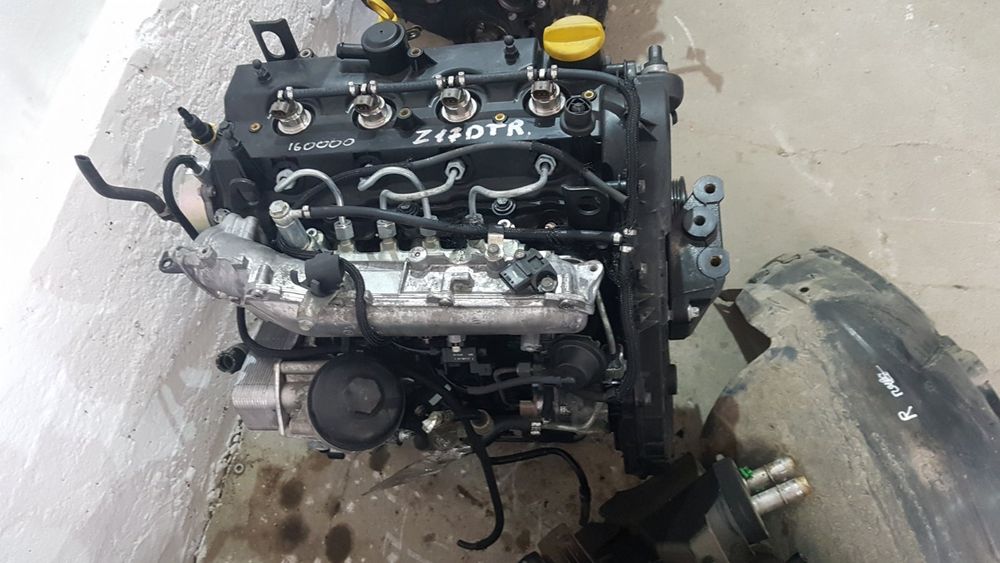Двигун двигатель Opel Zafira B z 1.7 DTR