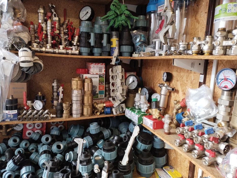 Сантехника САМОВЫВОЗ низкие цены краны шланги фитинги канализация