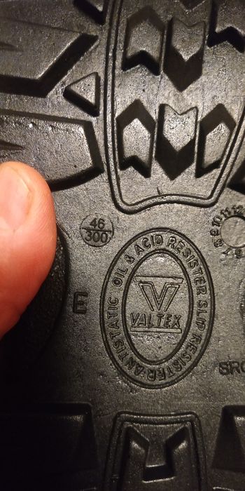 Ботинки рабочие, размер 46.