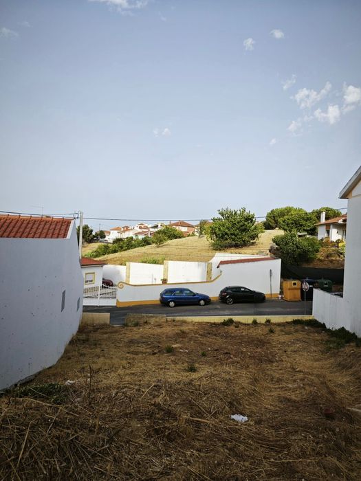 Terreno com 462 m² para construção de moradia em Paredes, Alenquer — Alenquer (Santo Estêvão E Triana), Lisboa
