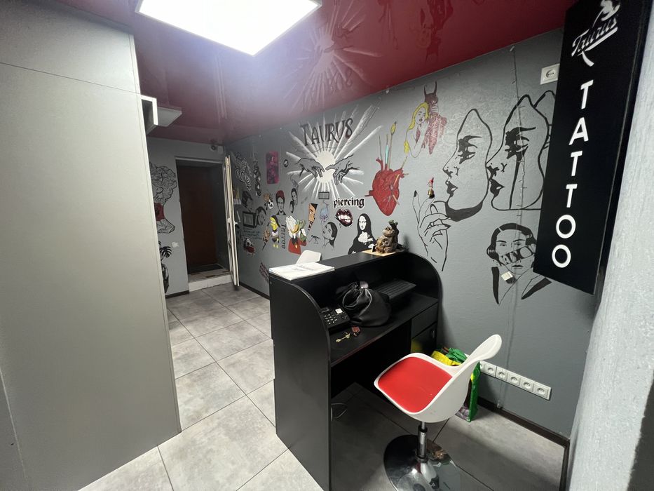 Продам коммерцию в центре города. Подвал / Тату салон